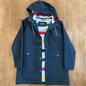 Pendleton black waterproof coat - Glacier stripe